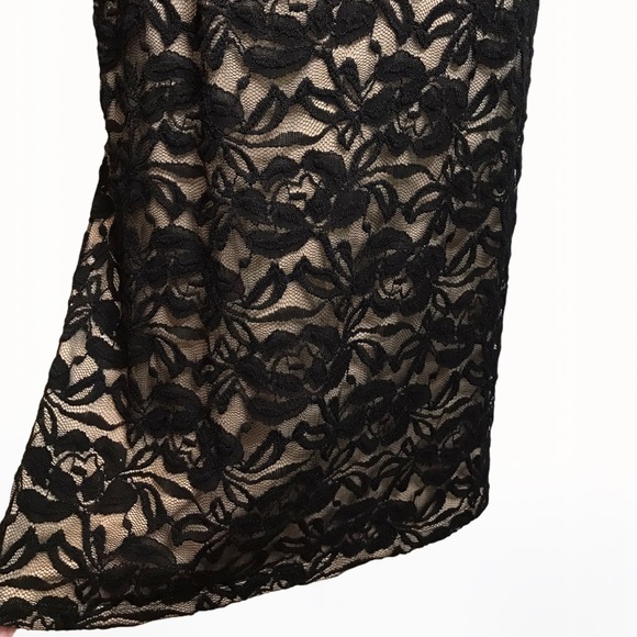 Eliza J Off the Shoulder Lace Sheath Dress - 6/8 - Picture 10 of 17